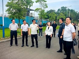 2025年5月13日，区人大常委会主任王志带领调研组对区属国有企业经营情况进行专题调研